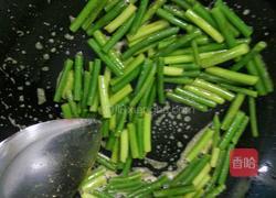蒜苔炒火腿的做法图解5
