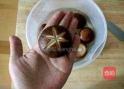 小白菜炒香菇的做法图解1