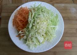 包菜炒饼丝的做法图解3
