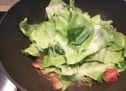 五花肉炒包菜的做法图解7