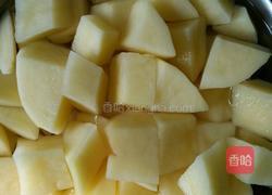 土豆咖喱鸡的做法图解1