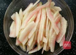 西瓜皮炒肉丝的做法图解1