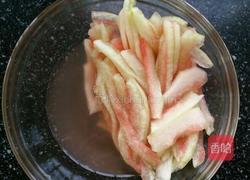 西瓜皮炒肉丝的做法图解4