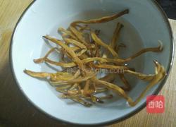 猪骨炖黄花菜的做法图解2