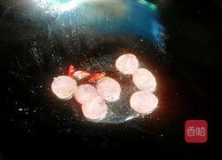 白菜炒香肠的做法图解2