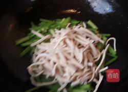 西芹炒豆腐皮的做法图解8