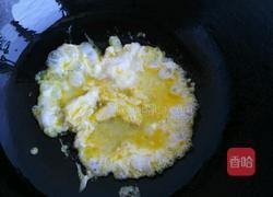 蛋清炒虾仁的做法图解4