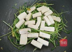 豌豆苗烩豆腐的做法图解8