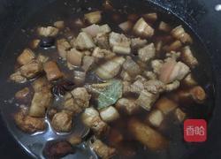 榛蘑杂焖五花肉的做法图解5