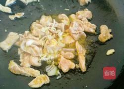 黄瓜皮炒肉的做法图解4