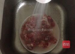 酸甜排骨 不用油炸的做法图解1