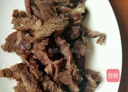 香辣高笋炒腊牛肉的做法图解1