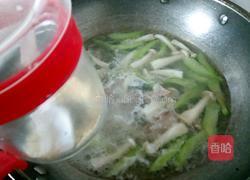 蘑菇加肉的汤 MjUwX2MyOjEvM15yYjI6MS84XzE4MA