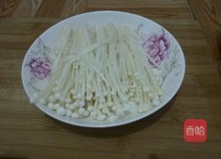 金针菇氽肥牛的做法图解1