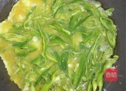辣椒炒鸡蛋的做法图解3
