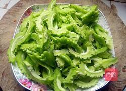 白油苦瓜的做法图解3