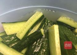 白粥必配黄瓜条咸菜的做法图解8