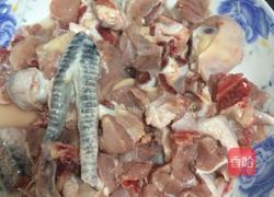 香菇滑鸡的做法图解1