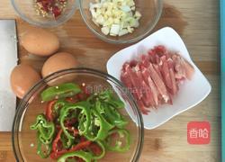 荷包蛋小炒肉的做法图解2