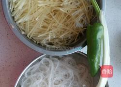 香辣土豆丝炒粉条的做法图解1