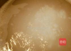 皮蛋瘦肉粥的做法图解3