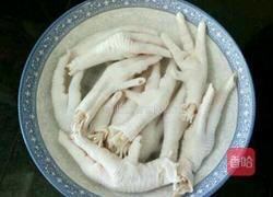 泡椒凤爪的做法图解1
