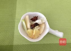 鸡腿拼花菜的做法图解3