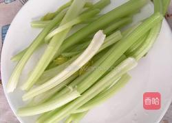 西芹炒香干的做法图解1