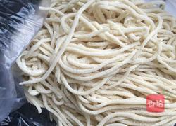 豆角焖面的做法图解2