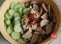 素鸡拌黄瓜的做法图解3