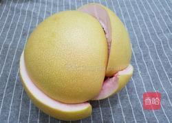 清炒红心柚子皮的做法图解1