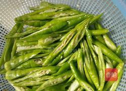 青椒炒鸭肠的做法图解4