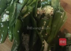 辣椒炒肉的做法图解1