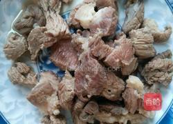 萝卜炖牛腩的做法图解2