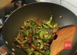 尖椒炒肥肠的做法图解7