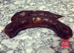 清炒芹菜香肠的做法图解2