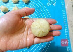 蛋黄酥的做法图解7