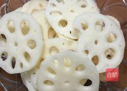 糖醋藕片的做法图解1