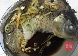 清蒸鲤鱼的做法图解3