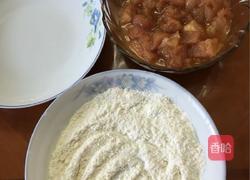 酸甜咕噜肉的做法图解2