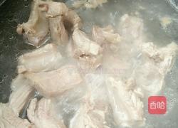 蒜香排骨的做法图解1