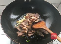 西兰花炒牛肉的做法图解5