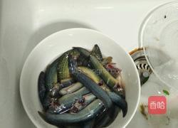 川味泡椒泥鳅的做法图解1