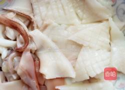 青椒鱿鱼花（介绍切花方法）的做法图解7