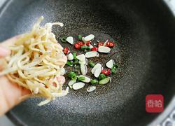 花生炒银鱼的做法图解5
