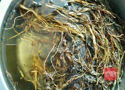 酸菜扣肉的做法图解1