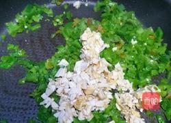 青椒炒咸蛋的做法图解8