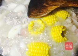 山药玉米炖肘子的做法图解5