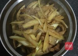 茭白丝炒肉丝的做法图解5