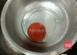 海鲜菇炒西红柿的做法图解2